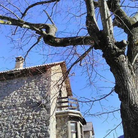 Refugi Quatre Cases Guest house *