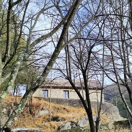Refugi Quatre Cases Guest house *