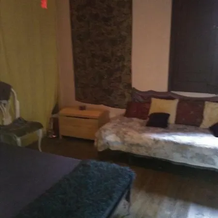 Guest house Refugi Quatre Cases Clot del Moro