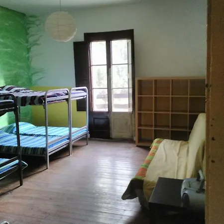 Refugi Quatre Cases Guest house