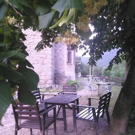 Refugi Quatre Cases Guest house *