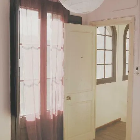Refugi Quatre Cases Guest house